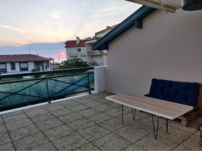 50m² pieds dans l'eau + 20m² Terrasse- Vue sur mer